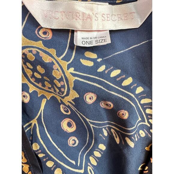 Victoria Secret Pink Label Short Robe Satin Floral Robe Navy GOLD 1 Size - Picture 2 of 3